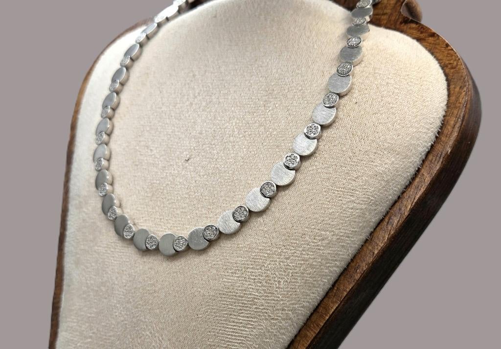 Collier boule en argent avec zircones. 2026/194, Bijoux, Sacs & Beauté, Enlèvement ou Envoi, Argent, Argent, Neuf