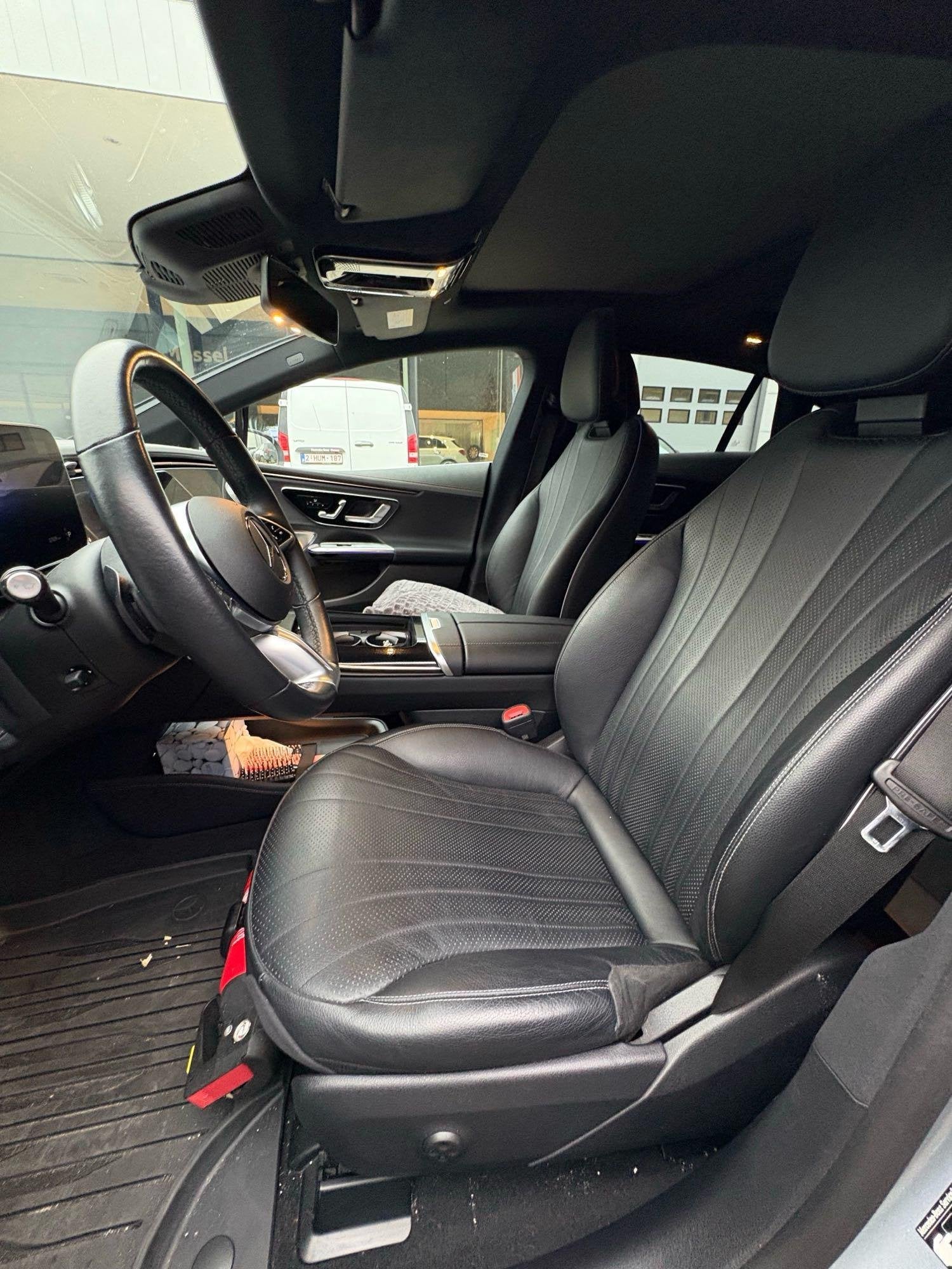 Mercedes-Benz EQE 350 LUXURY LINE + AIRMATIC + DIGITAL LIGHT, Autos, Carnet d'entretien, https://public.car-pass.be/vhr/73bf1151-5e05-4dd7-a3b2-a30a5101c0e7
