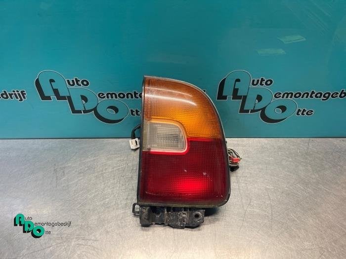 Feu arrière droit d'un Toyota Funcruiser (Funcruiser 94-), -, 3 mois de garantie, Toyota, Utilisé