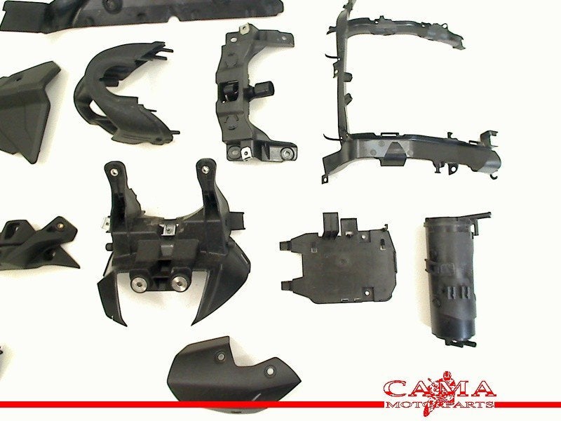 CARENAGE SUPPORT DIVERS BMW S 1000 R 2021-2023 (S1000R K63), Bayerische Motoren Werke AG, Utilisé, Kundenbetreuung@bmw.de, Petuelring 130
80809  München, DE