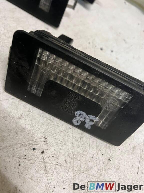 Kentekenverlichting BMW 7-serie E38 8352424, Auto-onderdelen, Gebruikt, Ophalen of Verzenden, BMW, BMW