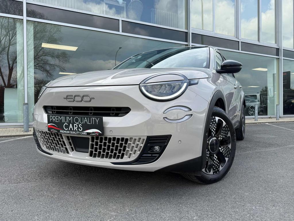 Fiat 600 Hybrid La Prima / ZETELVERWRM / KEYLESS / CARPLAY, Auto's, Automaat, Gebruikt, Beige, 1199 cc