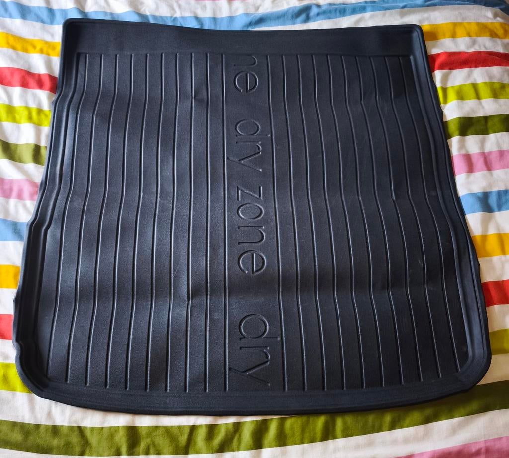 Tapis de coffre Audi A4 break., Enlèvement