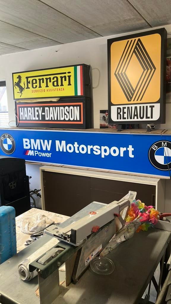 Lichtreclame  Bmw, Ophalen, Zo goed als nieuw