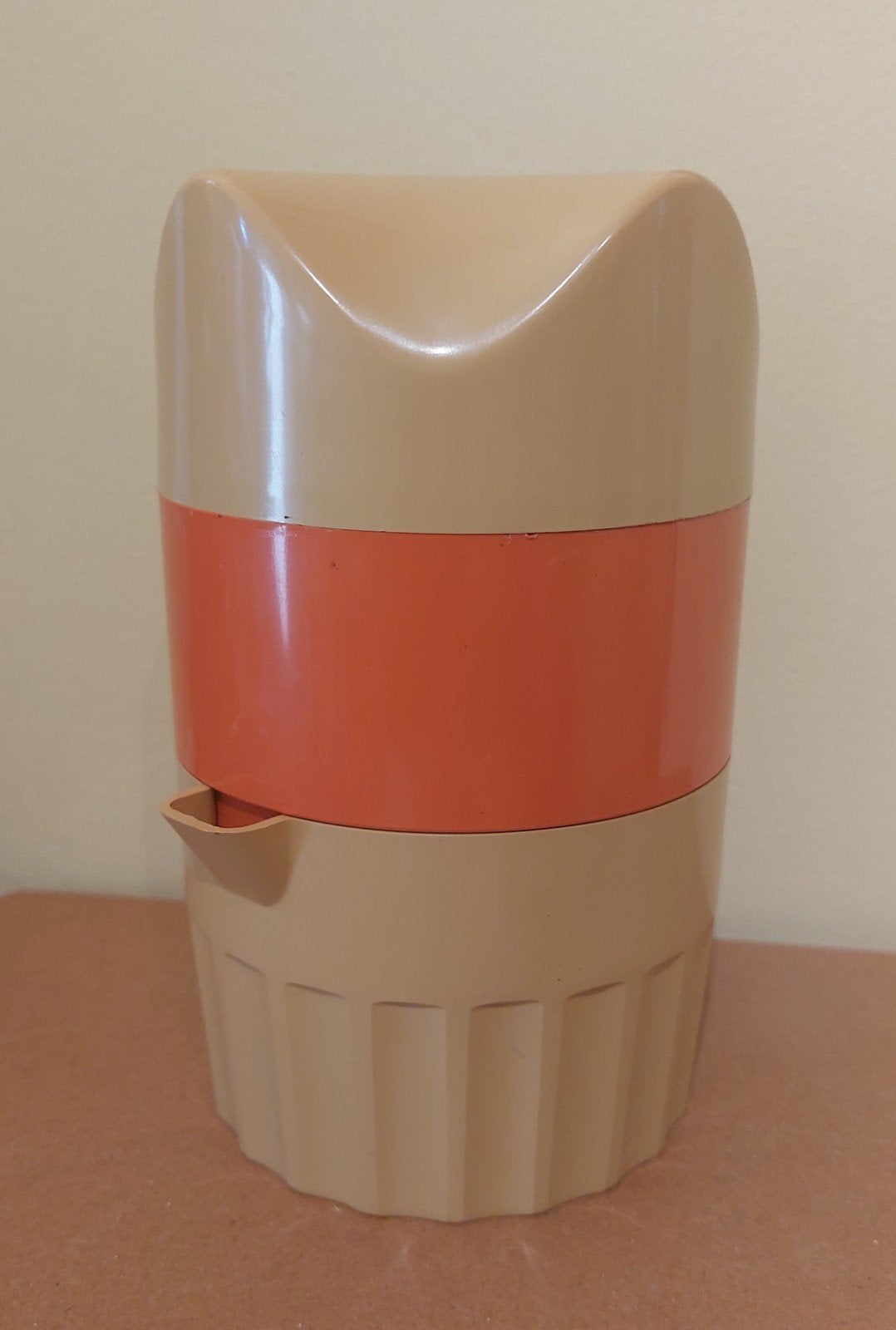 Citruspers uit 1970 uit het jaar 1970, Ophalen of Verzenden, Gebruikt, Kunststof