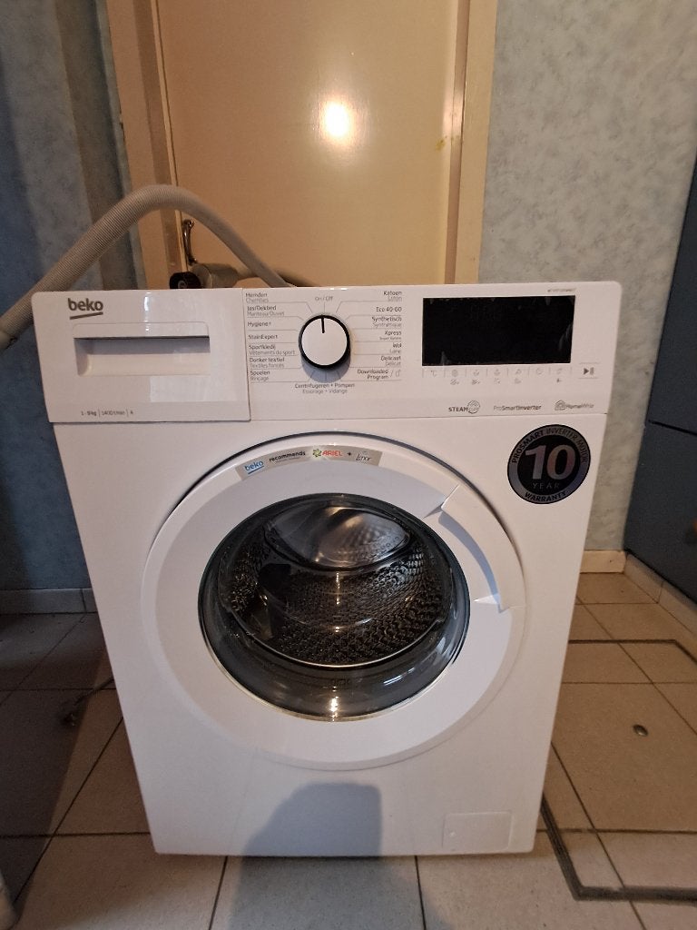 Wasmachine, Ophalen, 1200 tot 1600 toeren, 8 tot 10 kg, Zo goed als nieuw