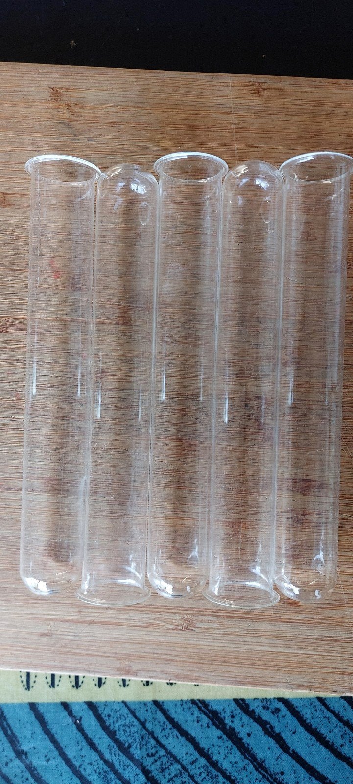 +/_ 150 Glazen buisjes, Ophalen