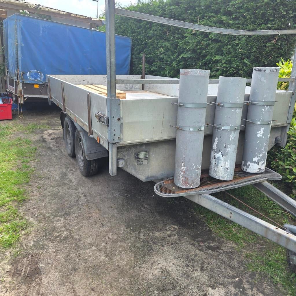 Aanhangwagen mag 2 ton laden op papieren staat
