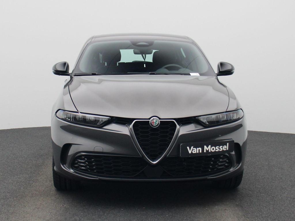 Alfa Romeo Tonale 1.5 130 MHEV Super FWD CARPLAY | LED | NAV, Auto's, Traction-control, Gebruikt, 4 cilinders, 700 kg