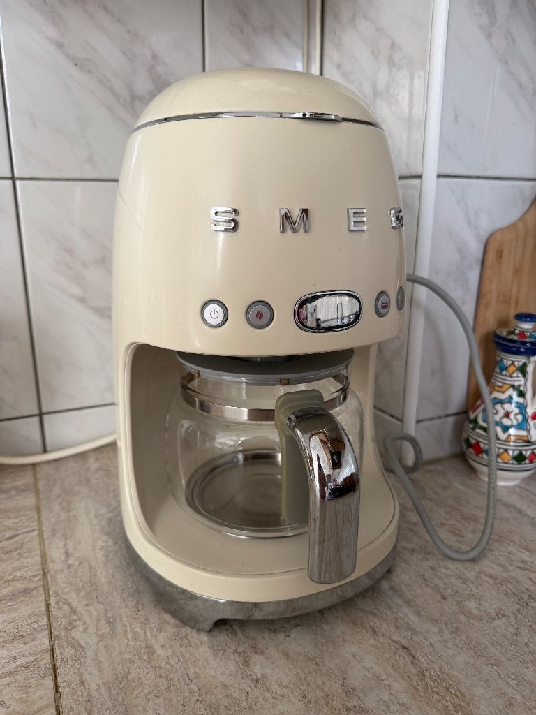 Machine à café Smeg, Elektronische apparatuur, Koffiezetapparaten, Ophalen, Gebruikt, Koffiemachine, Gemalen koffie