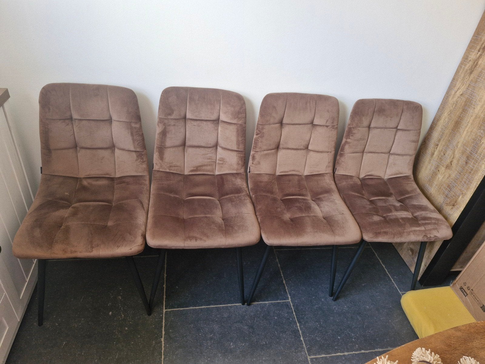 Stoelen, Ophalen