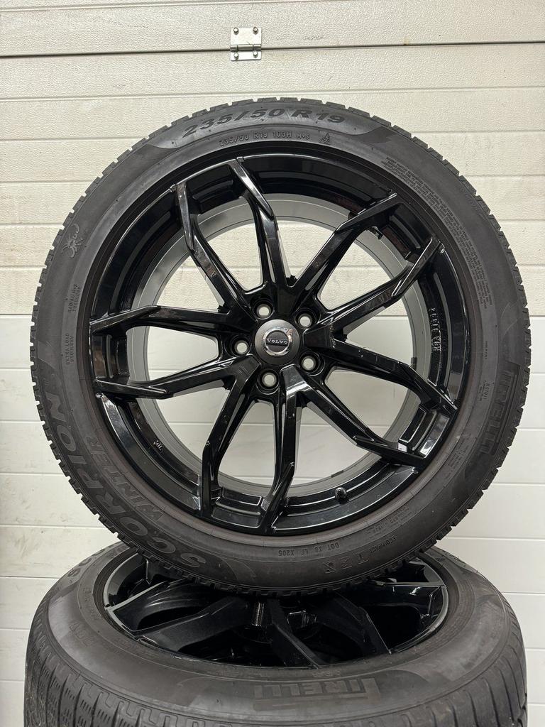 BLACK 19’’VOLVO V60 VELGEN WINTERBANDEN, Pneus et Jantes, Pneus hiver, Véhicule de tourisme, -
