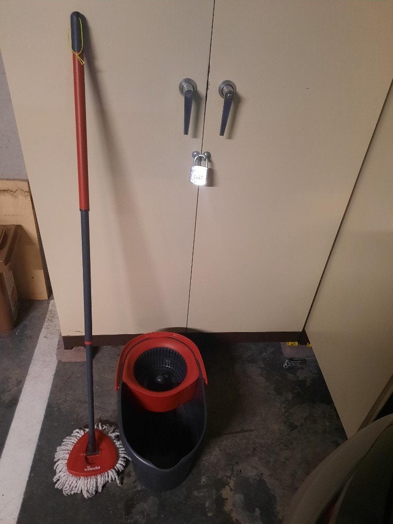 Dweilsysteem »Easy Wring & Clean, Maison & Meubles, Produits de nettoyage, Enlèvement