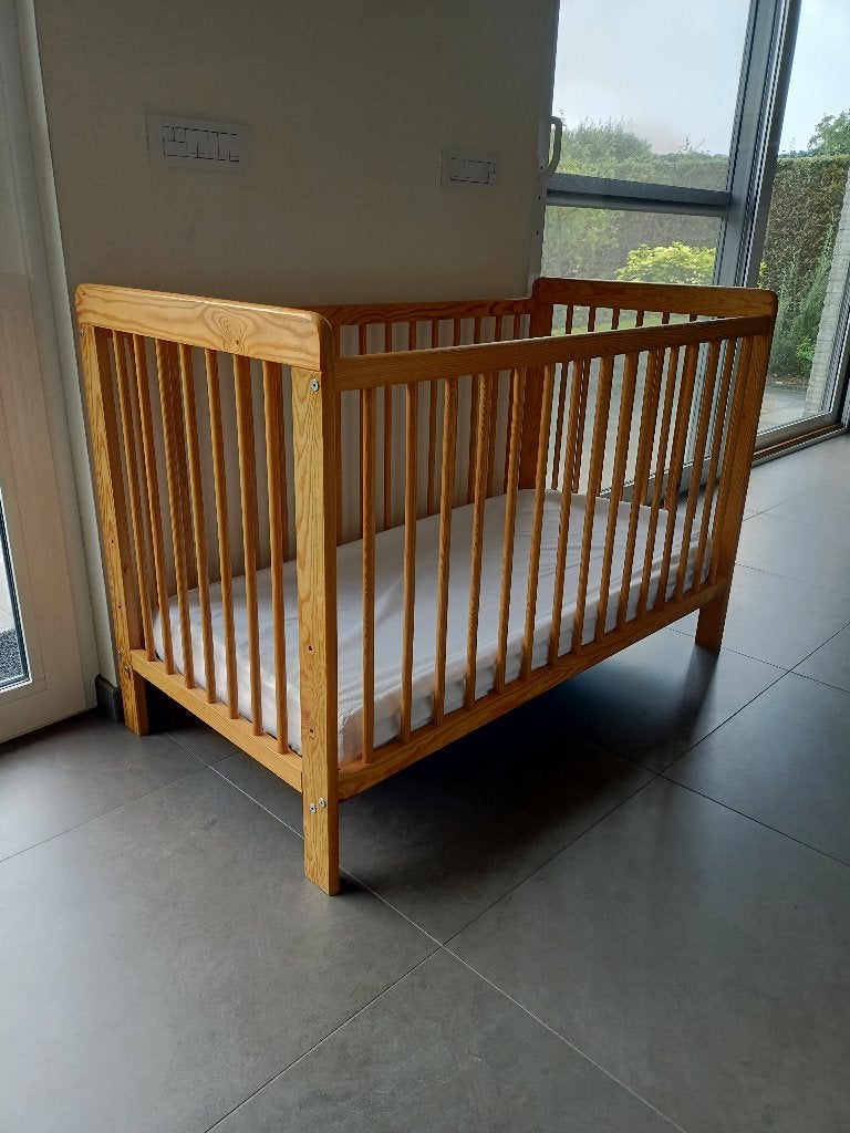 Houten kinderbed 125 cm x 66 cm, Sommier à lattes, Moins de 70 cm, Enlèvement, Utilisé