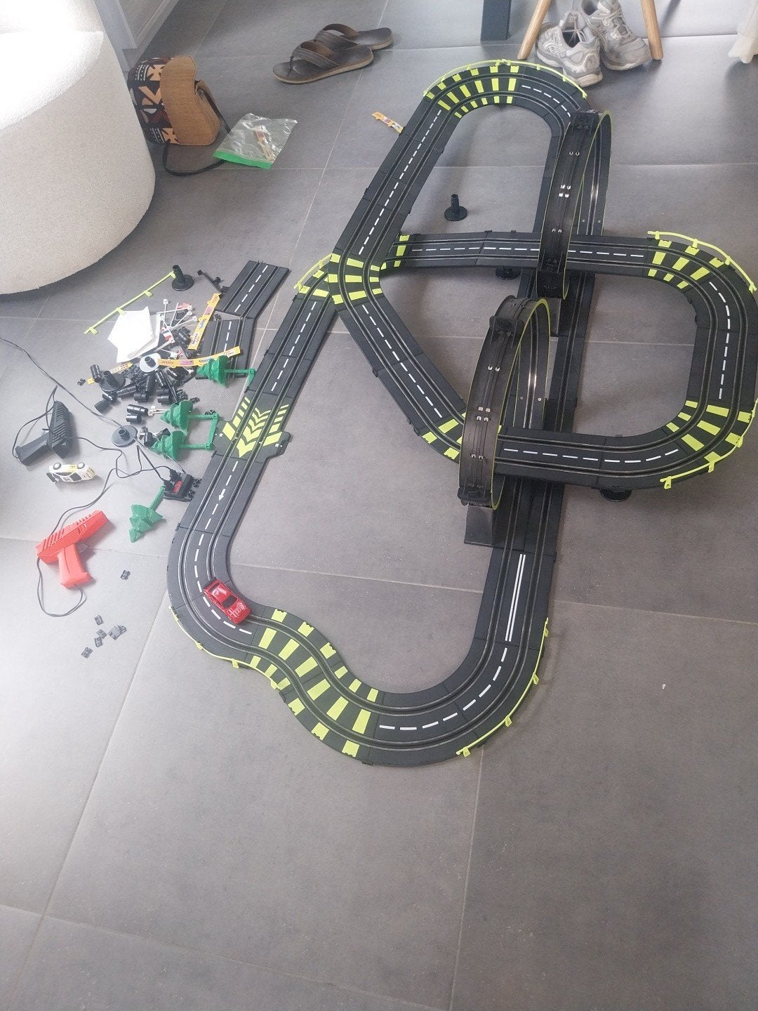 autoracebaan met dubbele looping, Kinderen en Baby's, Speelgoed | Racebanen, Elektrisch, Met looping, Ophalen, Overige merken
