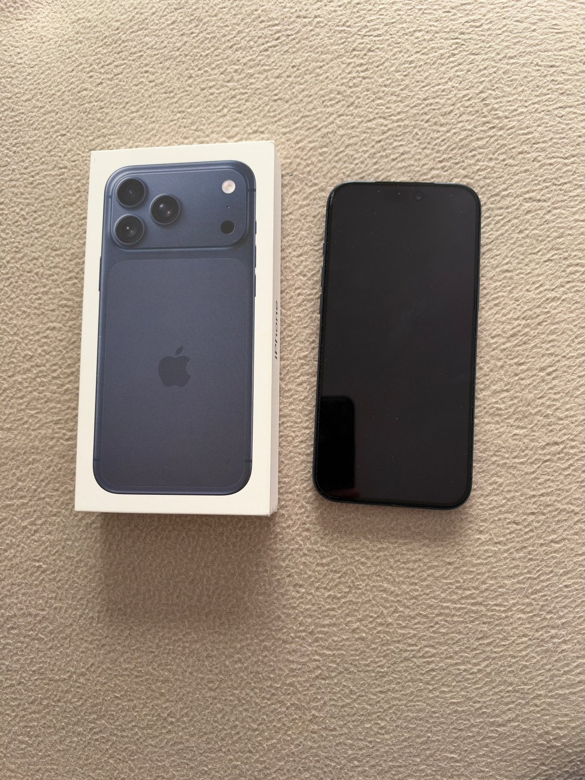 Iphone 17 Pro Max 256 Go bleu avec garantie, 256 GB, Comme neuf, Enlèvement, Sans abonnement