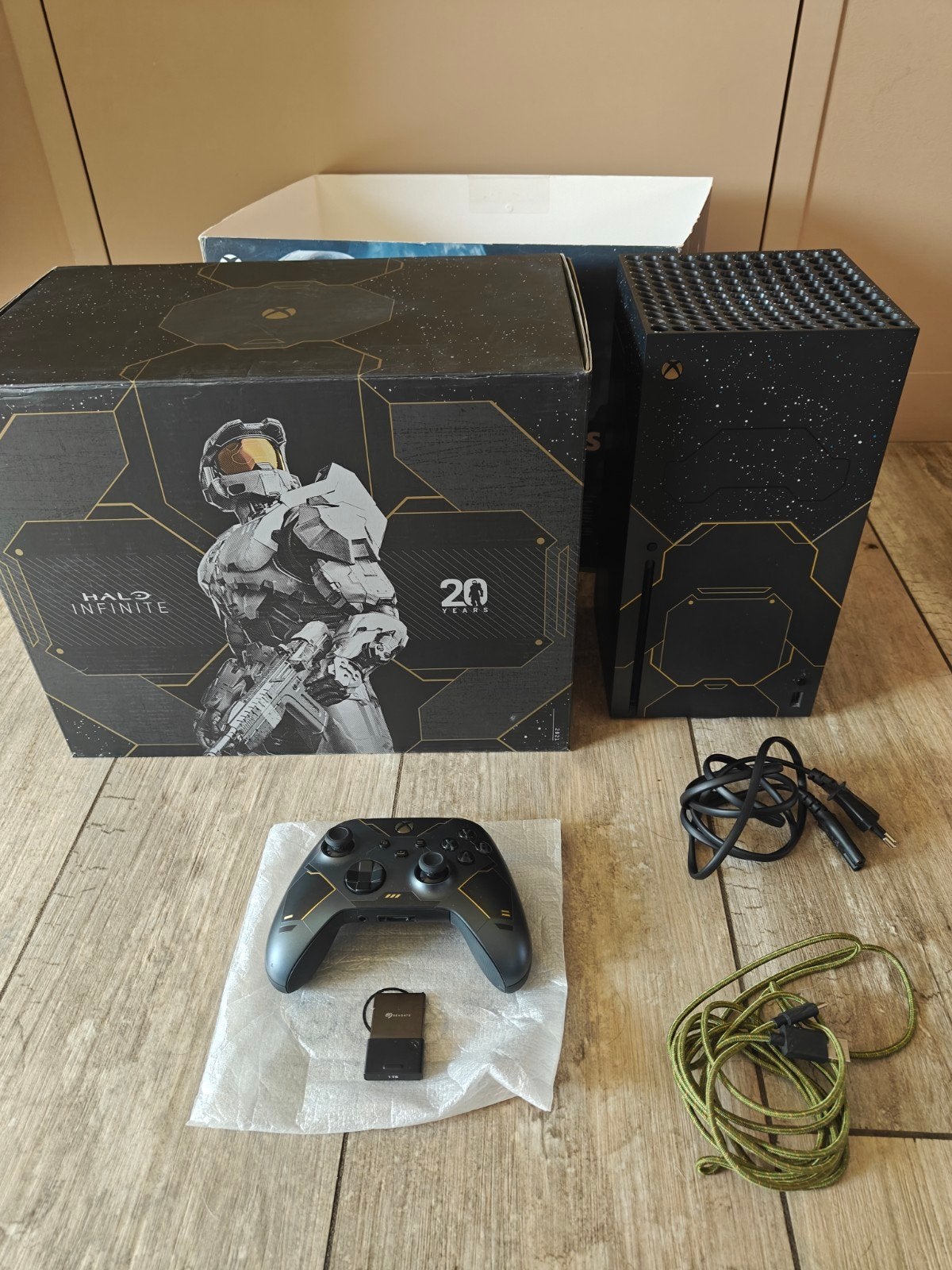 Xbox Halo Special Edition – Nieuwstaat + Seagate 1TB HDD, Consoles de jeu & Jeux vidéo, Enlèvement