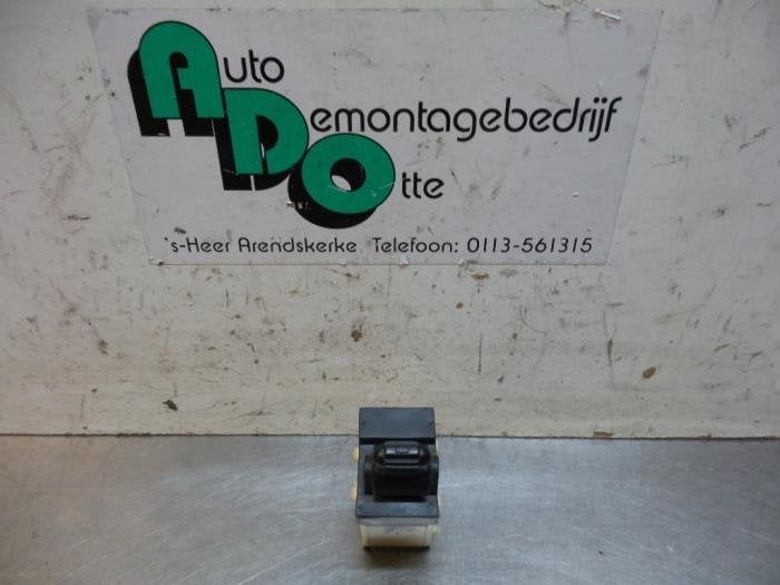 Commutateur vitre électrique d'un Jeep Cherokee, Jeep, -, Utilisé, -