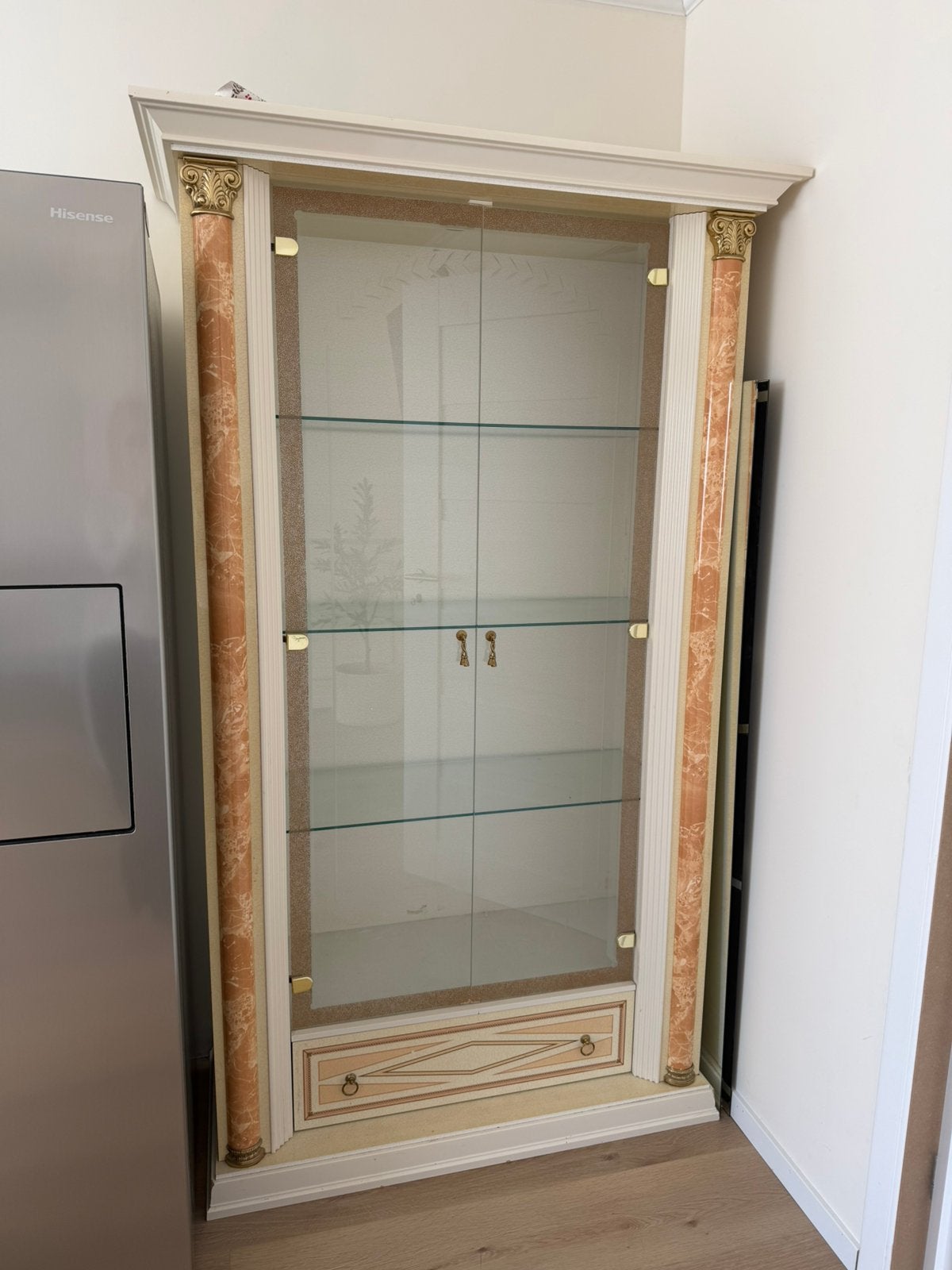 kast vitrine, Ophalen, Zo goed als nieuw