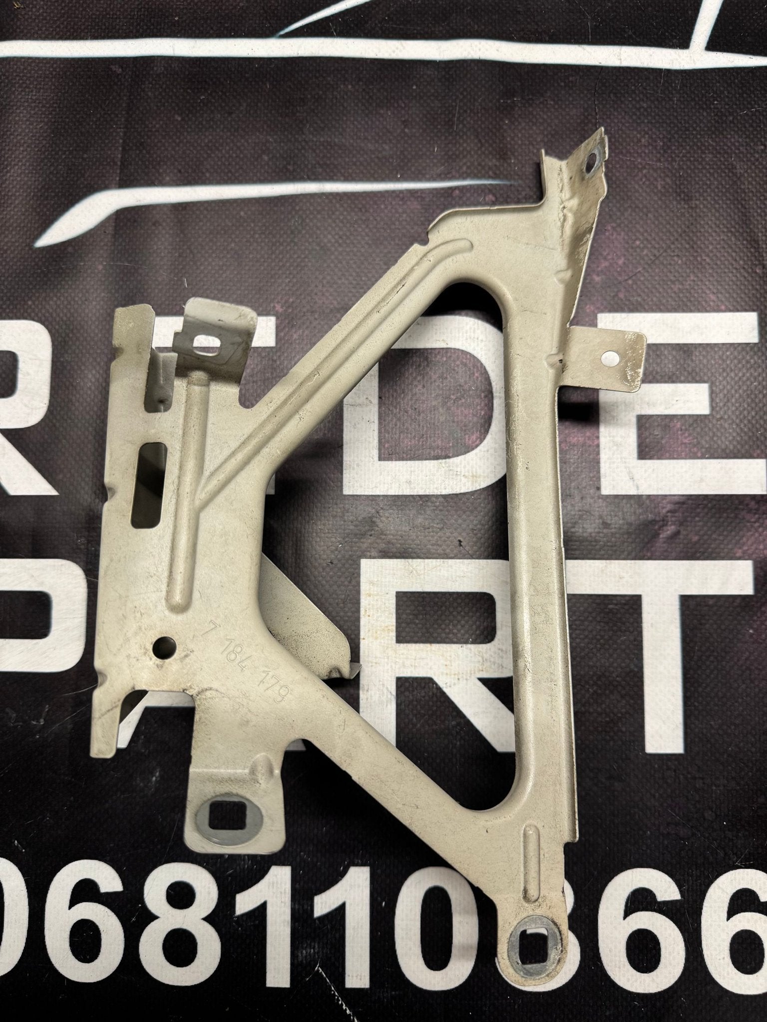 BMW 7 Serie F01 F02 F03 F04 Zijschermhouder Links 7184179, Autos : Pièces & Accessoires, -, Utilisé, -, Enlèvement ou Envoi
