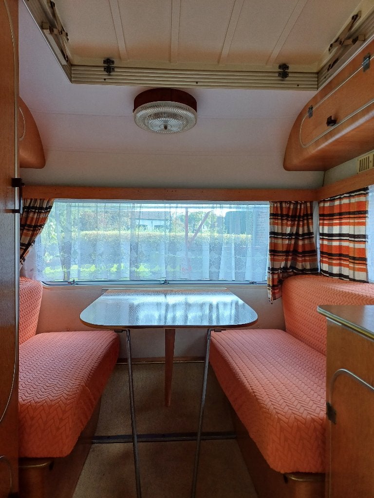 Caravane légère De Reu Isbah authentique et bien rangée, Autres marques, Jusqu'à 4 m, Particulier, Lit transversal