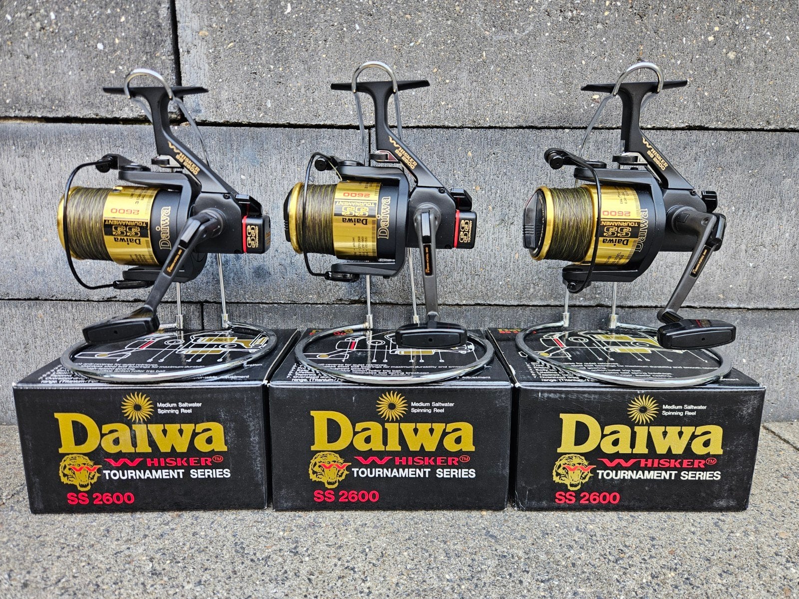 3 Daiwa Whisker Tournament SS2600, Watersport en Boten, Ophalen of Verzenden