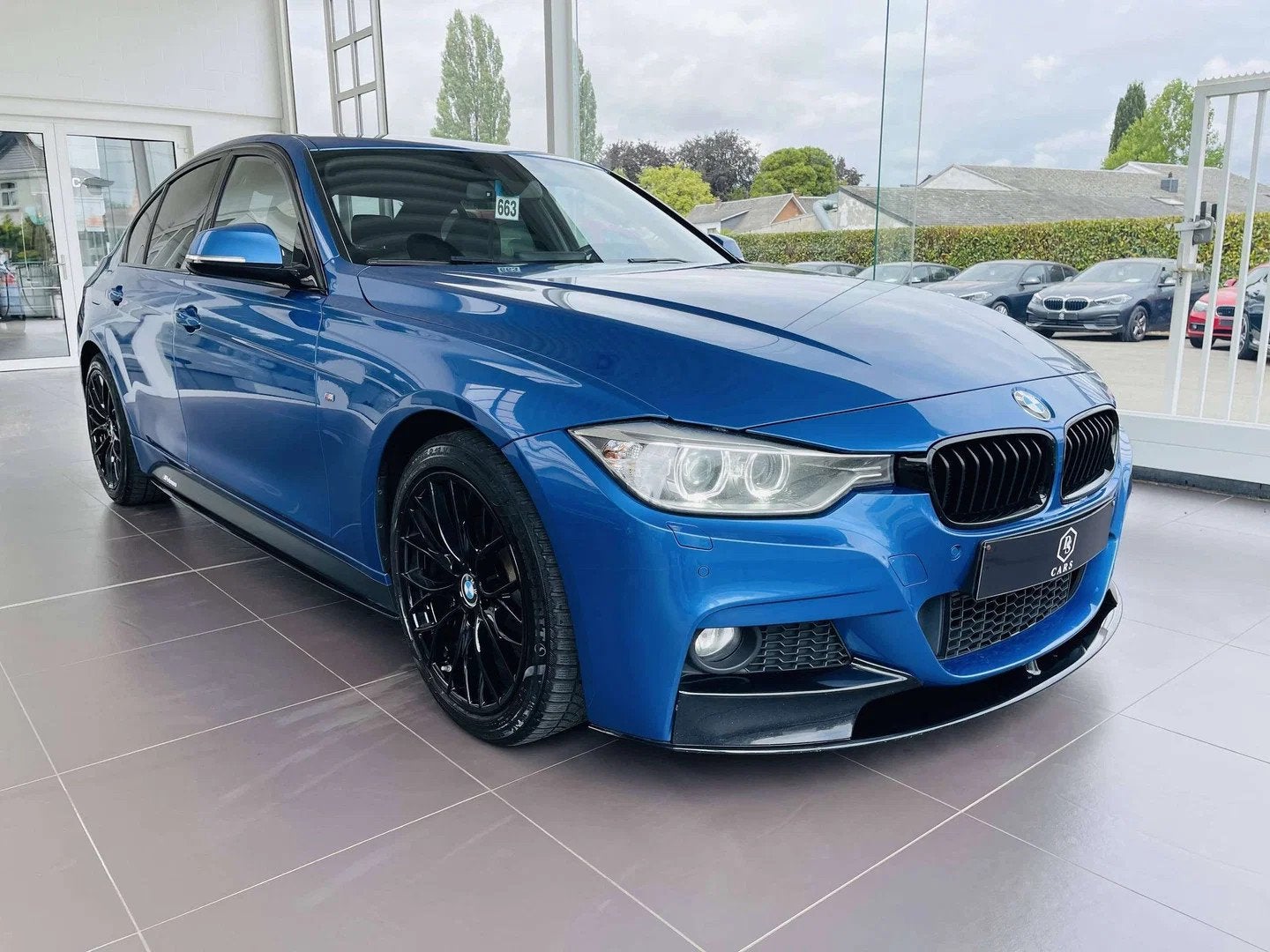 BMW 3 Serie 318 d * GARANTIE + PACK M PERF + LED + GPS PRO *, Auto's, 100 kW, 4 cilinders, Lichtsensor, Alcantara