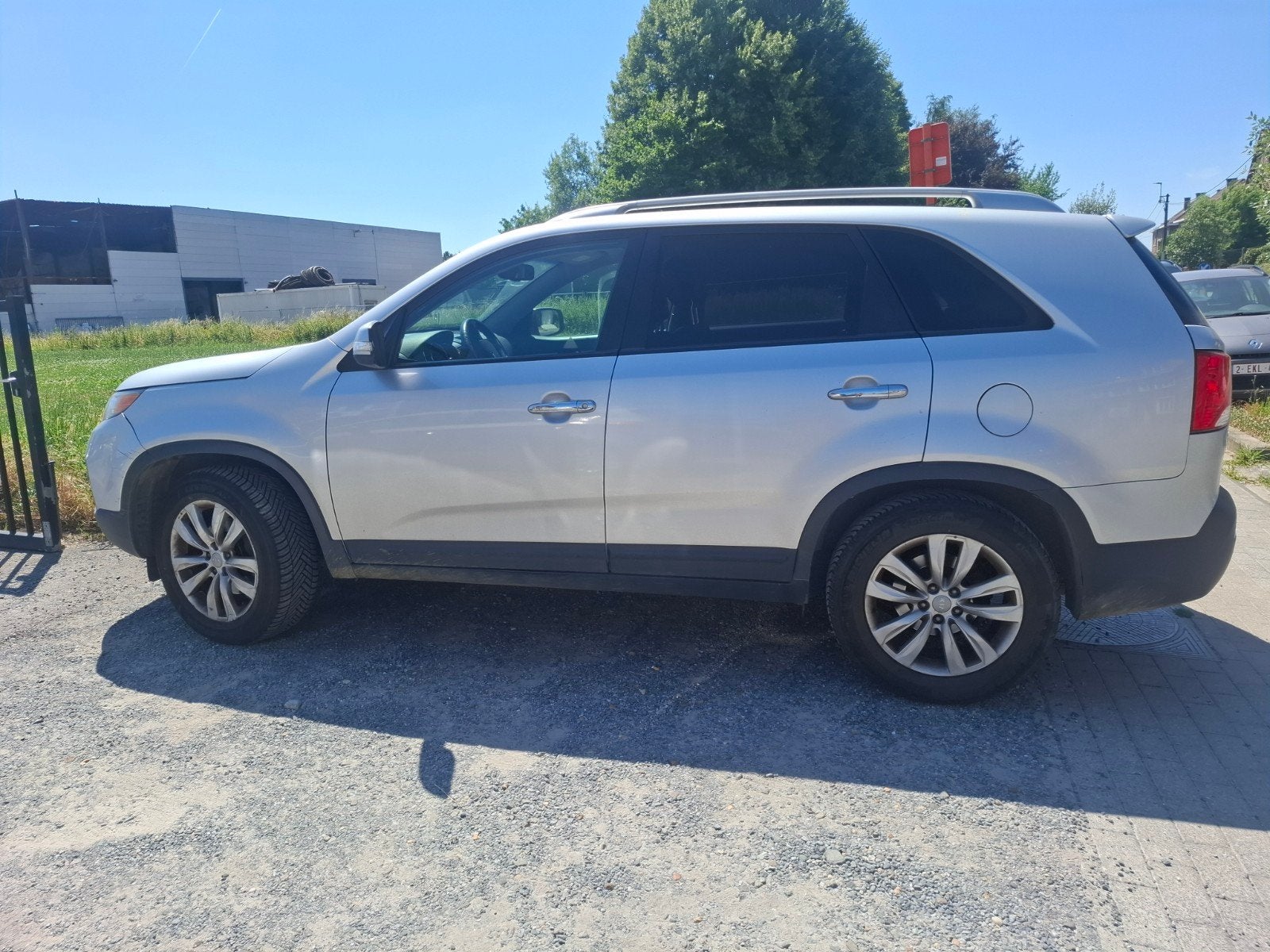 KIA SORENTO 2.0 CRDI 4X4 UTILITURE  SIÈGE ARRIÈRE DISPONIBLE, Auto's, Kia, Euro 5, 4 cilinders, https://public.car-pass.be/vhr/9c6be1bb-4541-4049-8393-1a64d7f39907