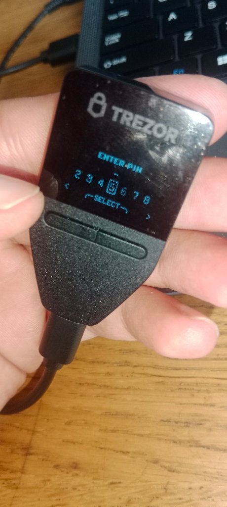 Trezor Safe 3, Computers en Software, Harde schijven, Ophalen, Zo goed als nieuw, Trezor, USB