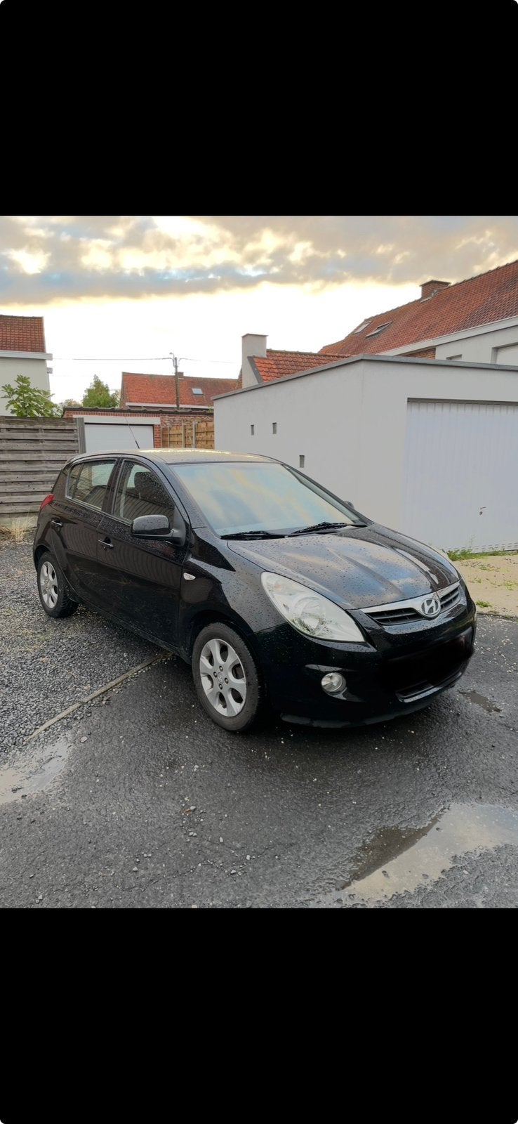 Hyundai 1.2 Essence, Achat, Noir, 5 portes, USB