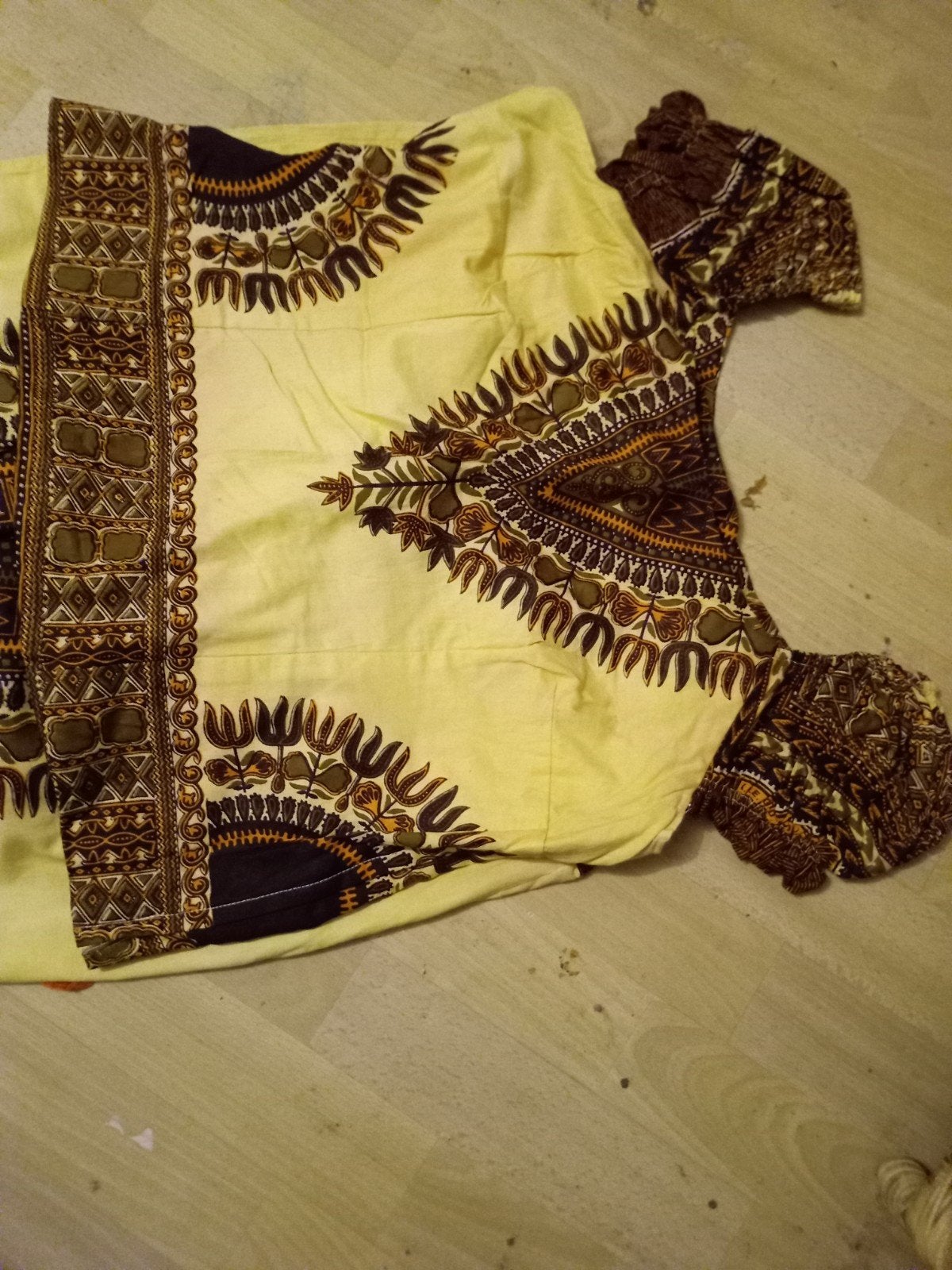 Deux ensembles africains composés d'une jupe et d'un chemisi, Vêtements | Femmes, Enlèvement ou Envoi