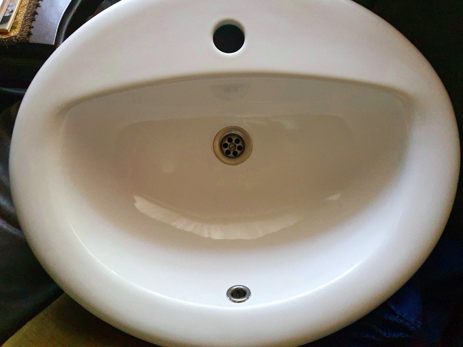 Witte wasbak in keramiek, Ophalen of Verzenden, Zo goed als nieuw, Wasbak of Wastafel