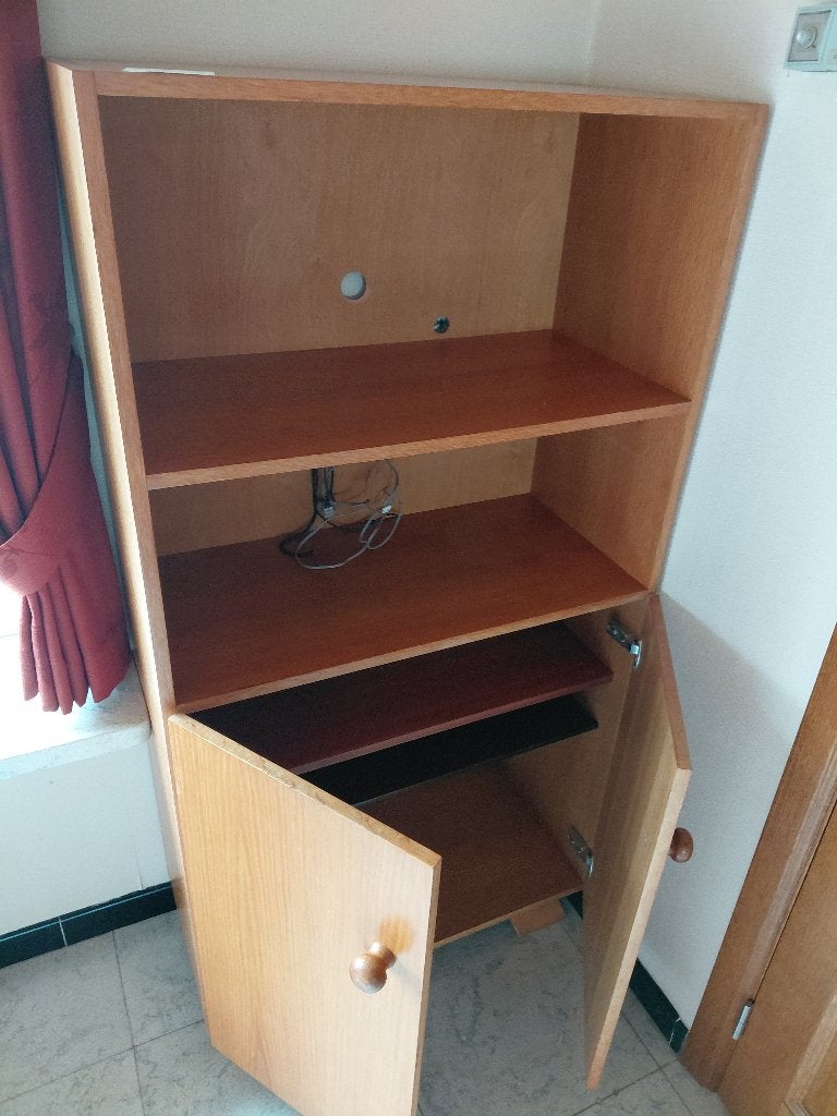 Kast, Ophalen, 100 tot 150 cm, 50 tot 100 cm, 25 tot 50 cm