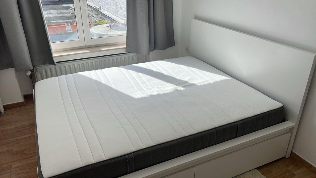 lit malm 160cm  200cm avec matelas comme neuf pas utiliser, Ophalen