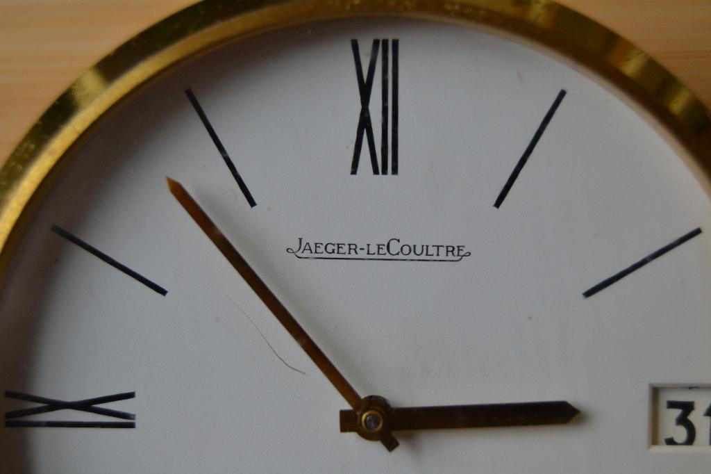 Horloge de table Jaeger Le-Coultre, Enlèvement