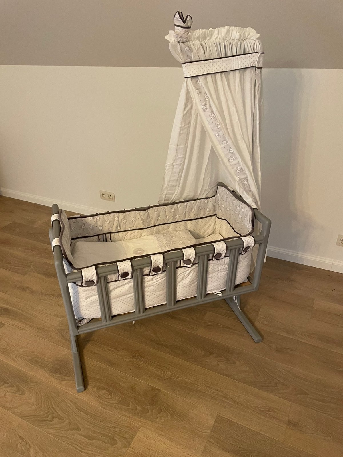 Vintage baby wiegje, Kinderen en Baby's, Ophalen