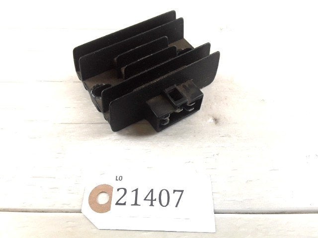 YBR125 2007 - 2011 Yamaha Spanningsregelaar D1-39443