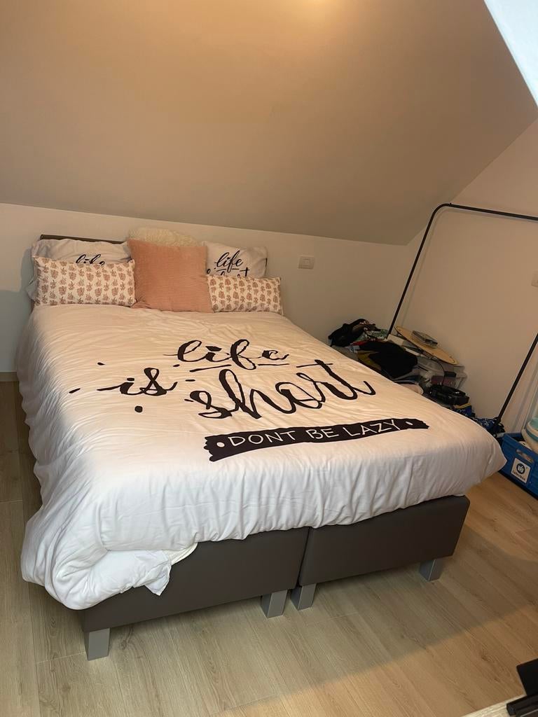 Boxspring (twijfelaar) 140cm, Ophalen, Zo goed als nieuw, Twijfelaar