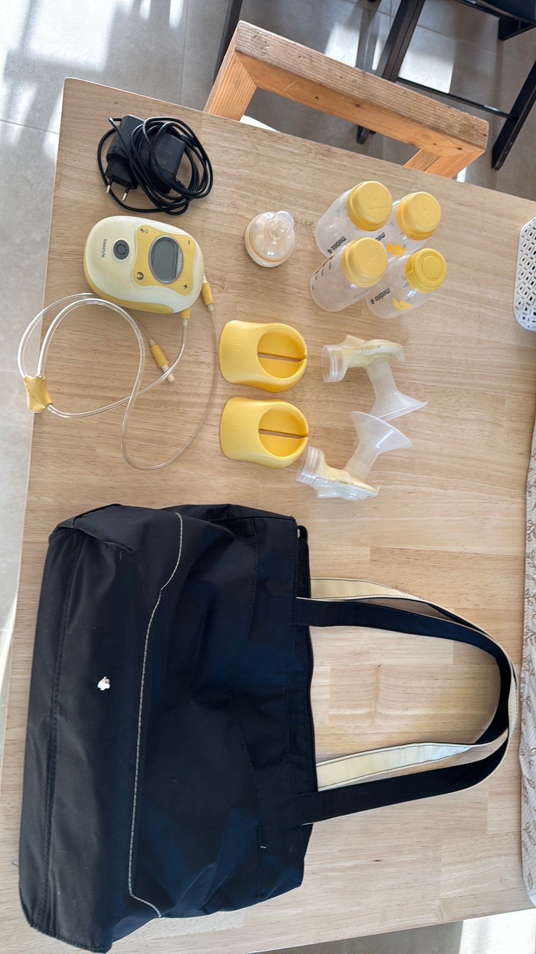 Medela freestyle kolf inclusief draagtas!, Kinderen en Baby's, Babyvoeding en Toebehoren, Ophalen of Verzenden, Zo goed als nieuw