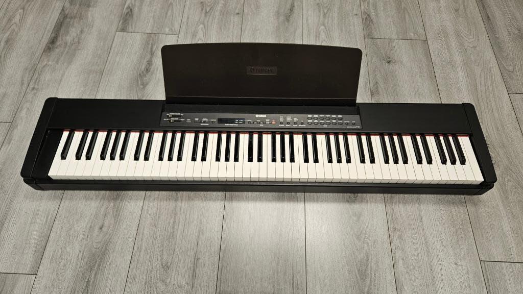 Yamaha P90 piano, Muziek en Instrumenten, Piano's, Gebruikt, Piano, Zwart, Digitaal, Ophalen