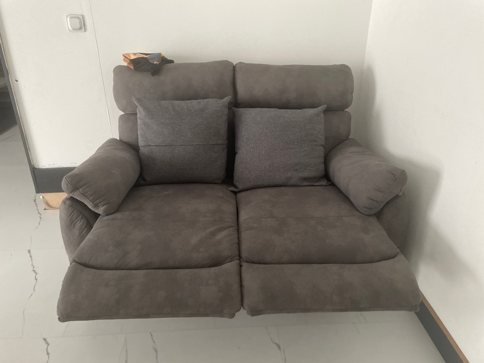 comfortabele 2-zits relaxzetel in donkergrijze stof, Enlèvement, Comme neuf, Tissus
