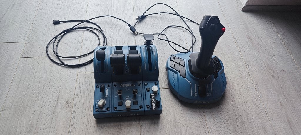 Thrustmaster TCA Airbus Captain Pack, Computers en Software, Joysticks, Ophalen, Zo goed als nieuw, Trustmaster