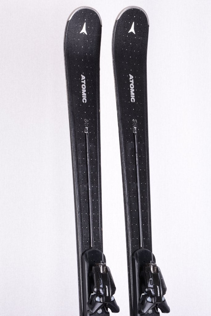 Skis 161 ; 168 cm pour femmes ATOMIC CLOUD 12, servotec, noi, 160 à 180 cm, Carving, Skis, Utilisé