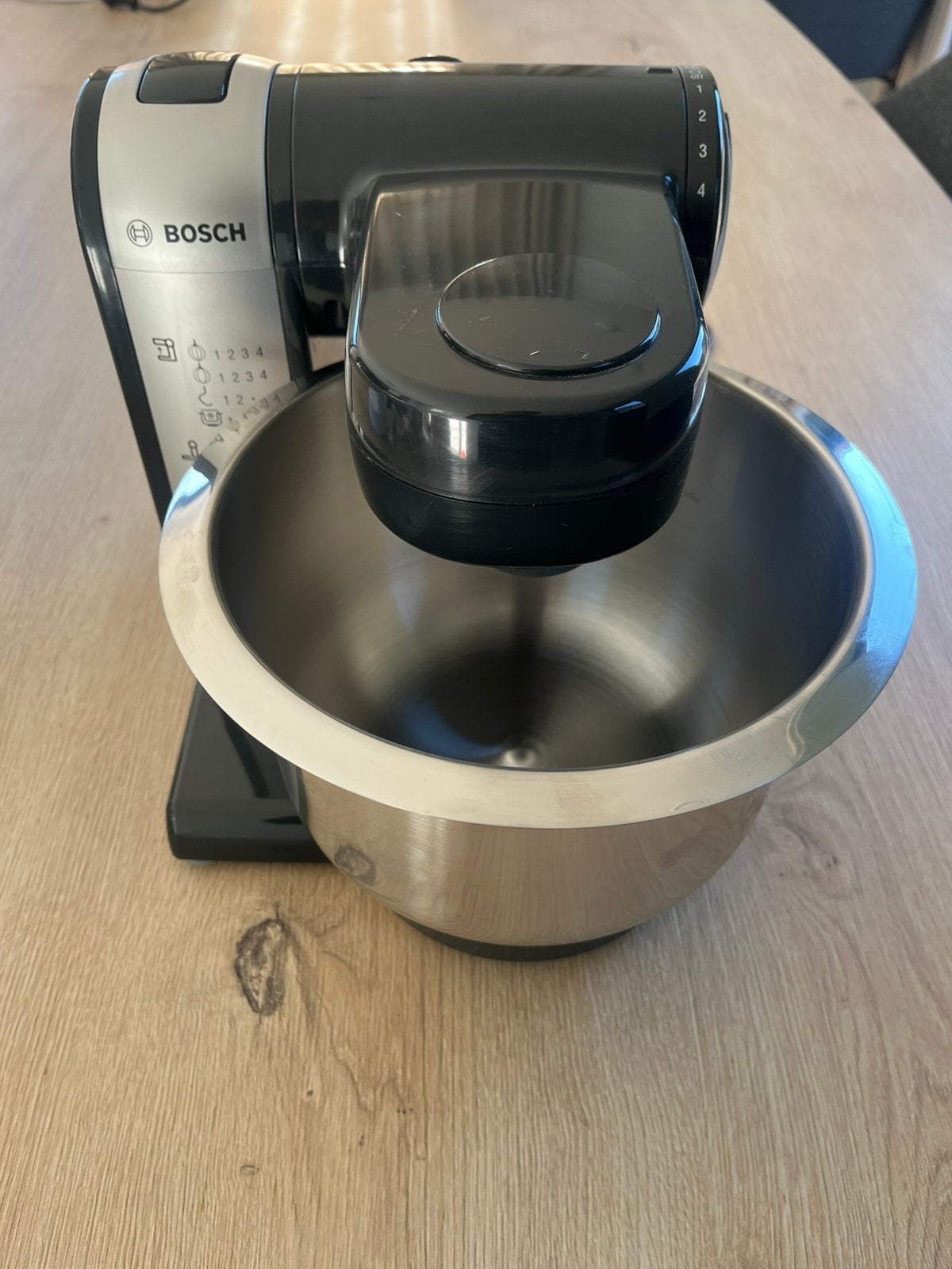 Bosch keukenrobot mum48 3,9l, Elektronische apparatuur, Ophalen, Zo goed als nieuw, Vaatwasserbestendig, 3 snelheden of meer
