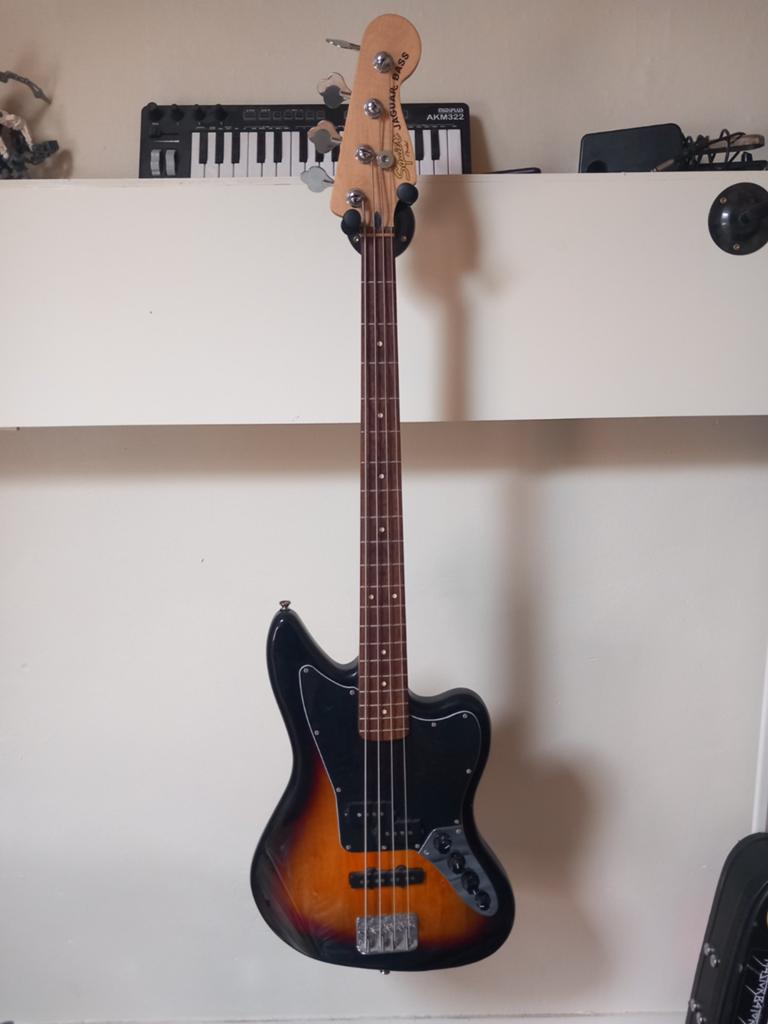 Fender Squier Jaguar bass, Ophalen