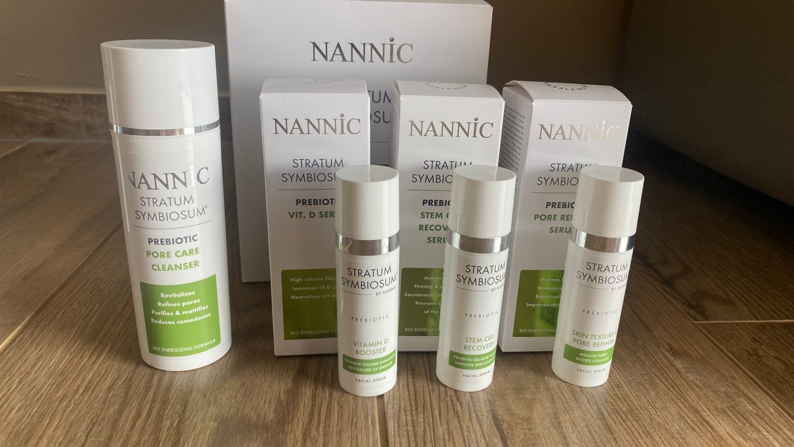 Nannic Stratum Symbiosum box, Handtassen en Accessoires, Uiterlijk | Gezichtsverzorging, Ophalen of Verzenden, Zo goed als nieuw