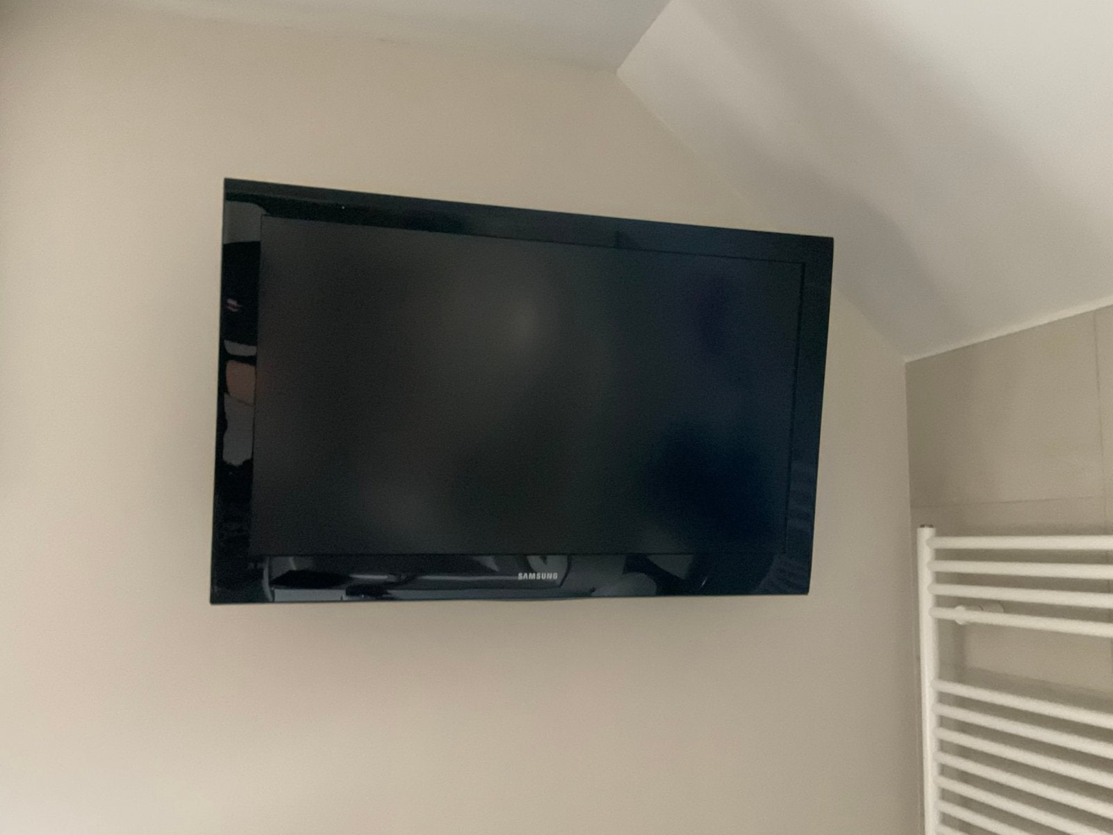 Samsung tv met muurhouder en chromekastje, Enlèvement, Utilisé, 80 à 100 cm, Samsung