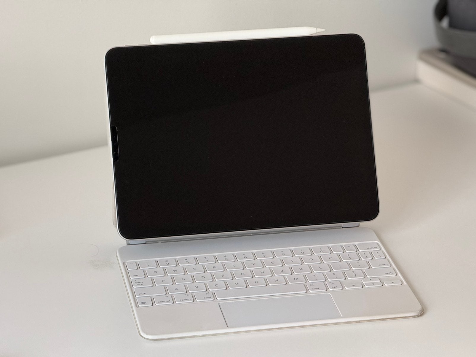 iPad Pro 11 M2 256GB + Apple Pencil 2 & Keyboard + Cases, Ophalen, 11 inch, Zo goed als nieuw, Apple iPad Pro