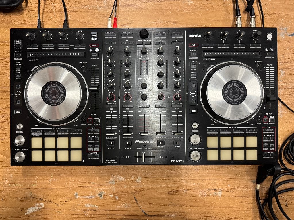 DJ materiaal, Musique & Instruments, Enlèvement, Behringer