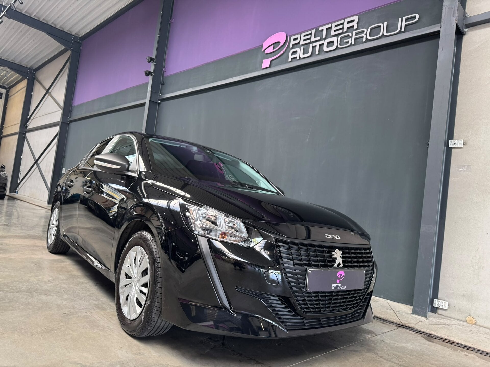 Peugeot 208 1.2i 1ste eig. Navigatie, 0 kg, Achat, Euro 6, Entreprise
